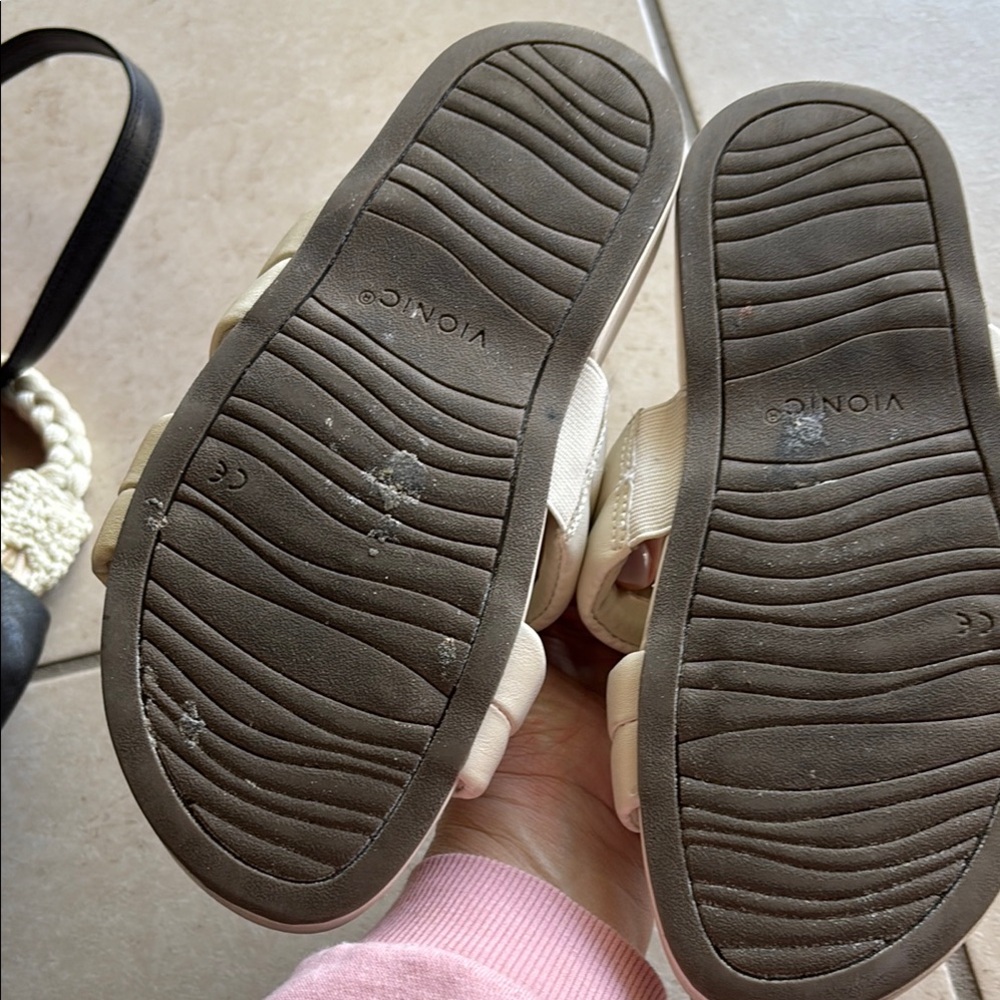 Vionic Cream Double Strap Slides Size 8 - image 5
